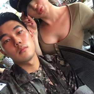 Meet your Posher, Jinwook